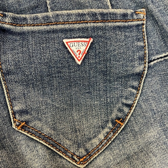 Guess ladies jeans. Size 26. EUC. - Picture 6 of 10